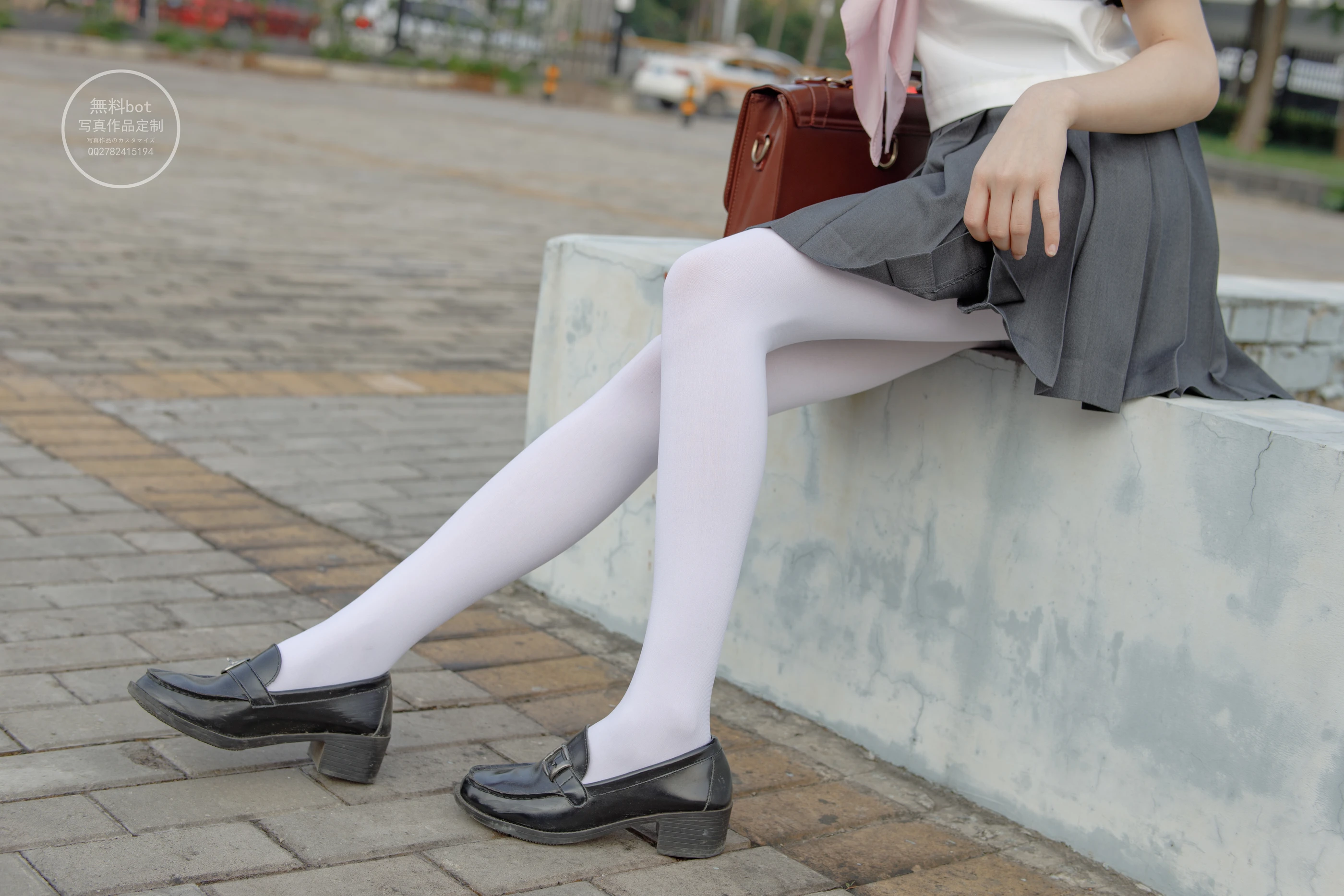 森萝财团 有料006  依依 户外白丝JK制服 [90P]插图5